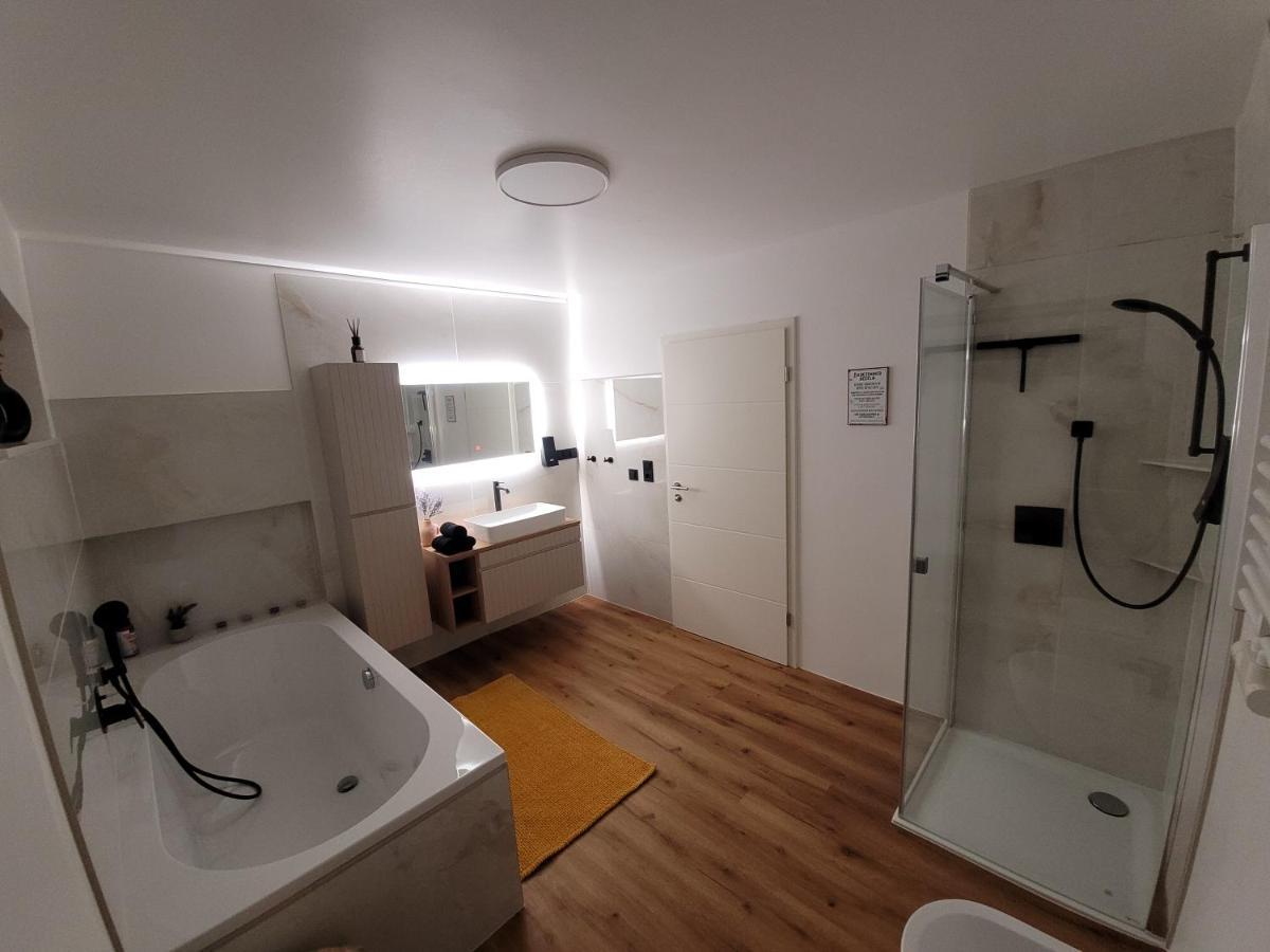 Ferienwohnung Nachtigall 2 Bad Hersfeld Bagian luar foto