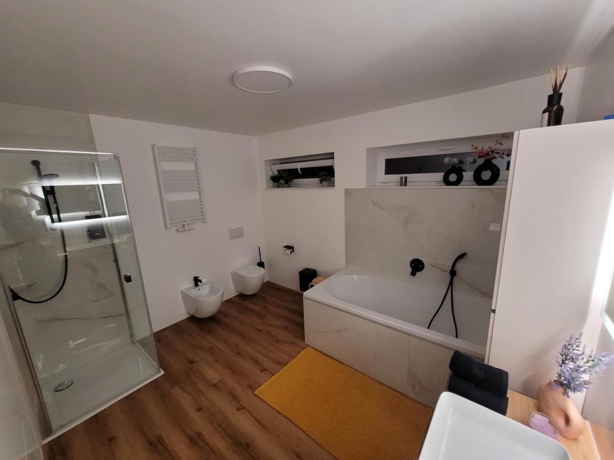 Ferienwohnung Nachtigall 2 Bad Hersfeld Bagian luar foto