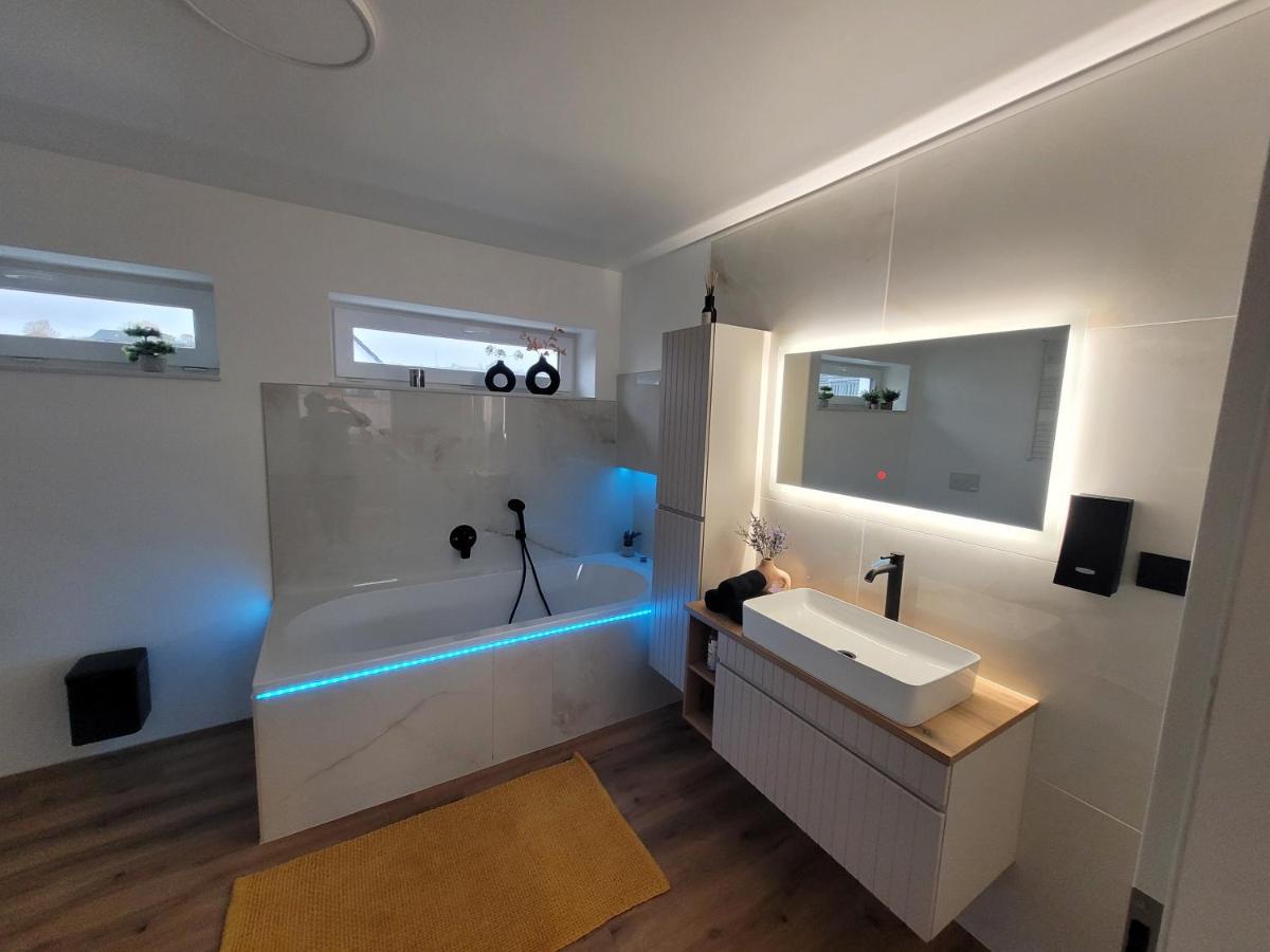 Ferienwohnung Nachtigall 2 Bad Hersfeld Bagian luar foto